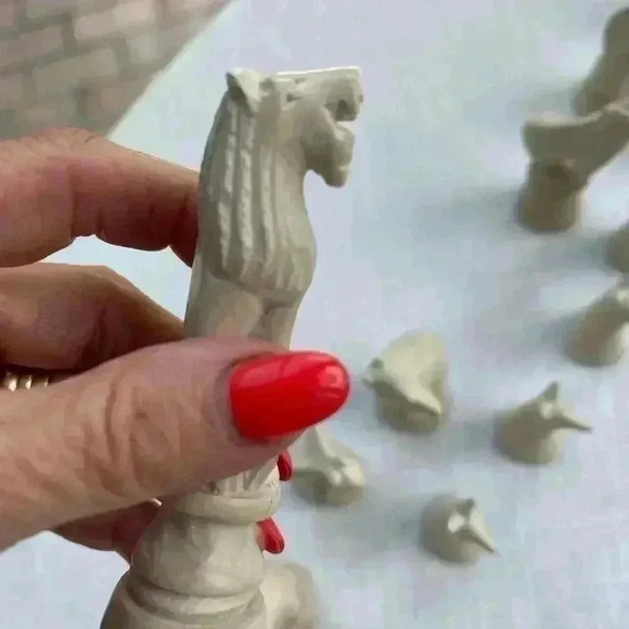 Chess pieces handcarved soapstone made in Africa missing 1 black pawn, 4 damaged - Picture 3 of 11